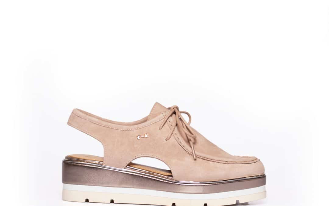 Nathan Baume – 231 – N22 – 02 Licht camel suede veterschoen