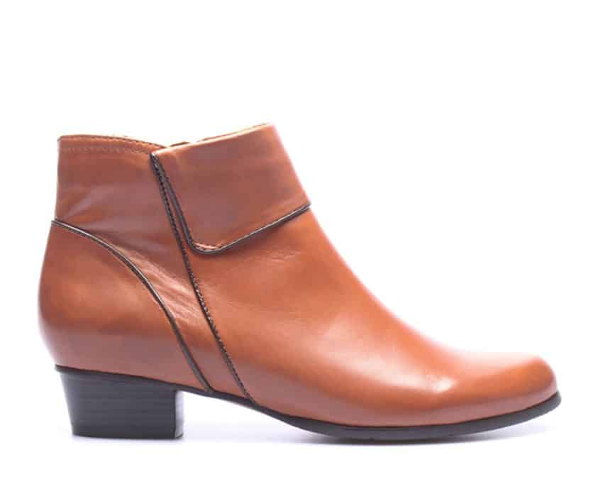 Regarde le Ciel – Stefany 334 – Cognac leer enkellaars