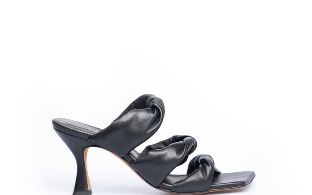 Toral – Twisted Zwart leer sandaal slipper
