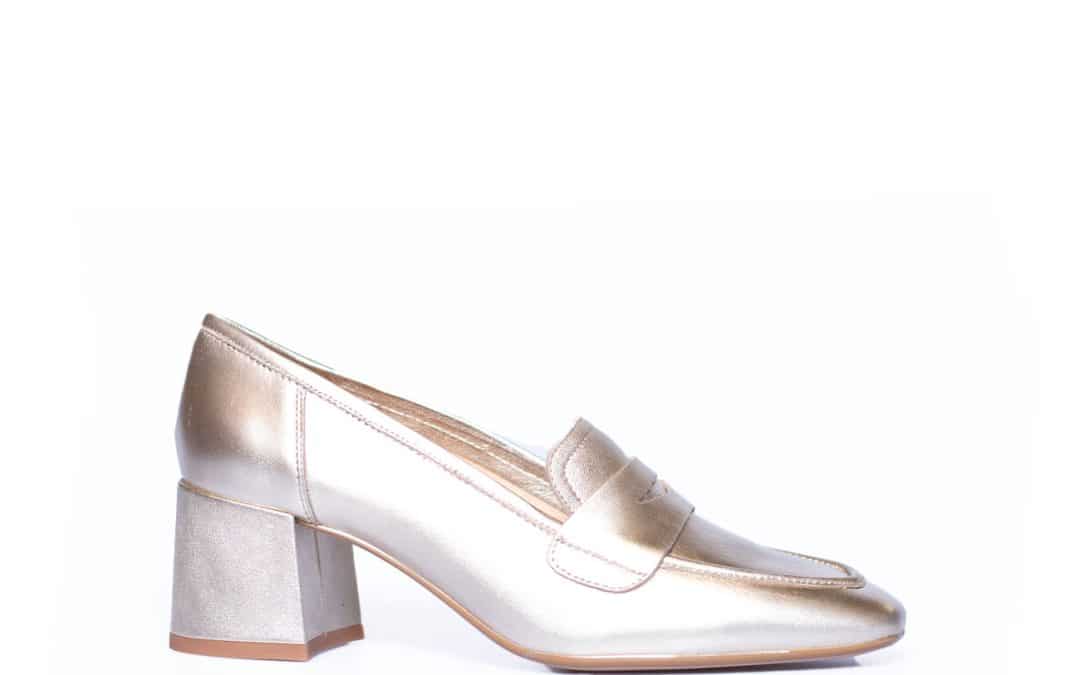 Unisa – Mendo – Goud metallic mocassin met hak