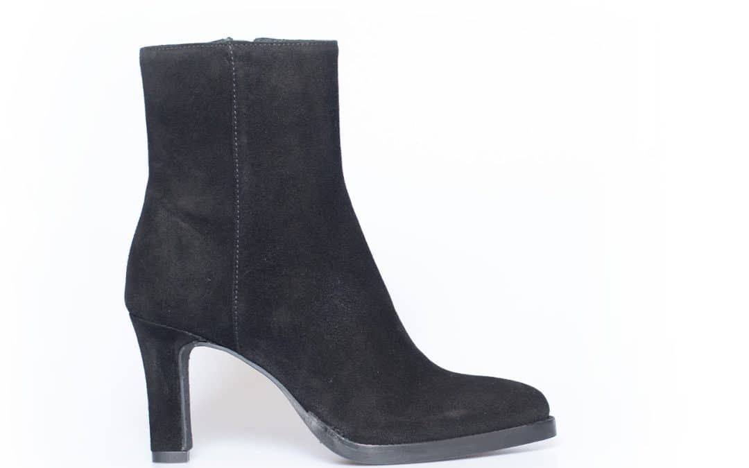Via vai – 61064 Fallon Ridge zwart suède enkellaars