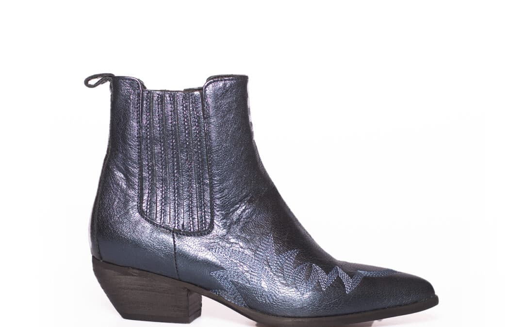 Maja – AR230 Blue metallic western enkellaars